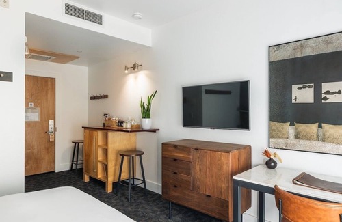 Truckee Hotel | Spacious Two Queen Suite, Gravity Haus, Sauna, Close to Lake Tahoe - 2 Units