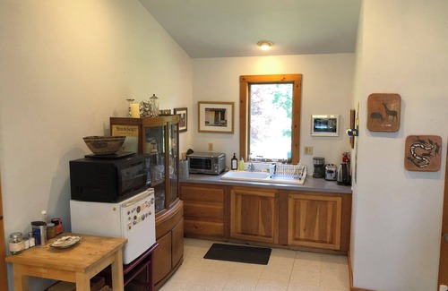 Hampton Casa | Spacious, unique barn with beautiful views.