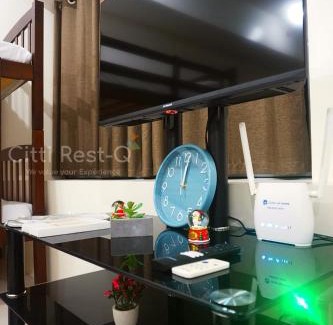 Alabang Apartamento | Spacious Unit Free Wifi & Netflix in Alabang CRQ-1