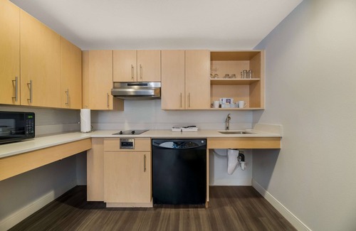 Florida Central Atlantic Coast Hotel | Spacious Unit with Full Kitchen, Outdoor Pool, Pets Allowed!