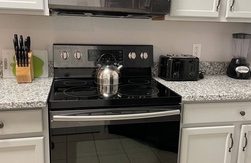 Bahama Bay Complejo | Spacious upgraded 1st floor condo w/ Resort Amenities. Disney, less than 15 mins