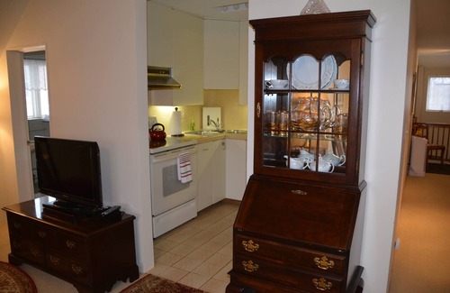East Avenue Apartamento | Amplio, exclusivo, en Neighborhood of the Arts