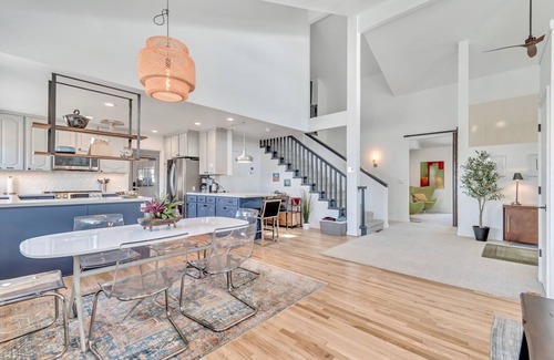 Olympus Cove Casa | Spacious Upscale 6 bdrm w/ Fireplace Close to Ski Resorts