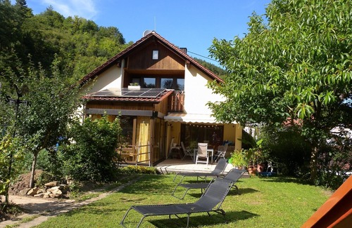 Tauberbischofsheim Apartamento | Spacious vacation apartment (95sqm) with comfortable furnishings