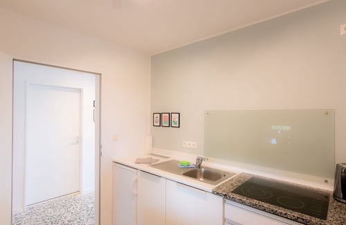 Stinteck Apartamento | Spacious vacation apartment with garden, surrounded by greenery.