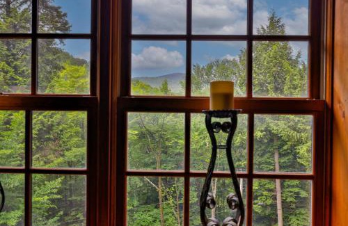 Stockbridge Casa | Spacious Vermont Mountain Retreat - 4BR,4BA - Near Skiing & Hiking - Perfect for Groups