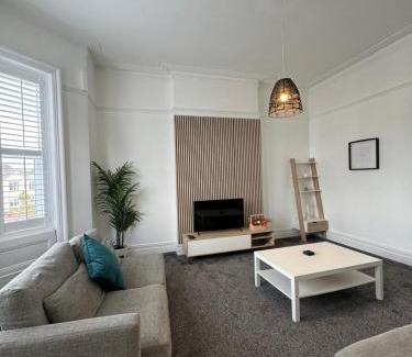 Southport Apartamento | Spacious Victorian Birkdale Apartment with Garden