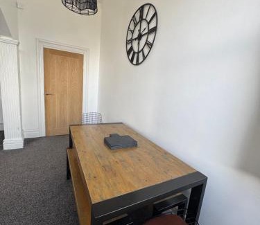 Southport Apartamento | Spacious Victorian Birkdale Apartment with Garden