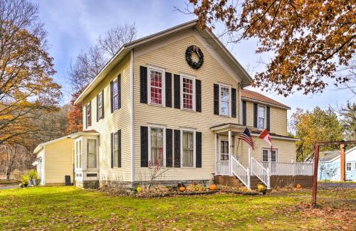 Ellicottville Casa | Spacious Victorian Home quarter Mi to Holiday Valley!