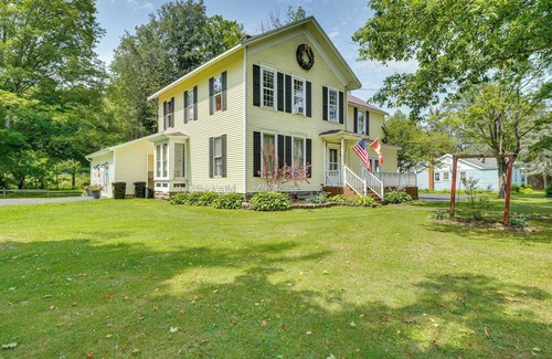 Ellicottville Cabaña | Spacious Victorian Home 1/4 Mi to Holiday Valley!