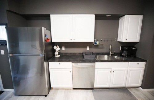 Northeast Minneapolis Arts District Apartamento | Spacious Victorian 3BR Long Stays by Lux Life