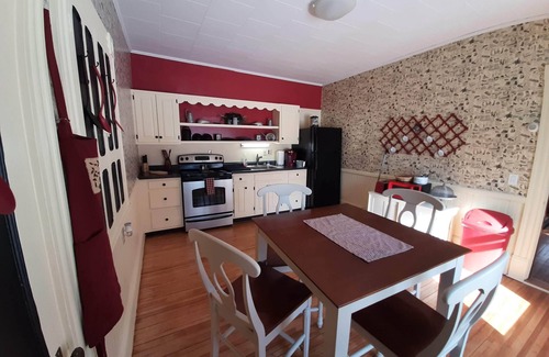 Wells River Casa | Amplia victoriana con porche