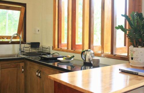 Huong Thuy Casa | Spacious view house 2BR