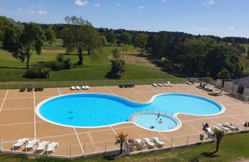 L'Aiguillon-sur-Vie Villa | Spacious villa with private swimming pool