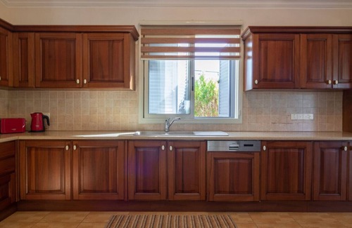 Neo Chorio Casa | Spacious villa in Latchi by the bitch!
