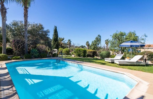 Neo Chorio Casa | Spacious villa in Latchi by the bitch!