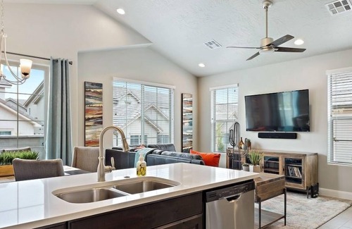 Sienna Hills Condominio | Lovin Life 3 Bedroom Apts