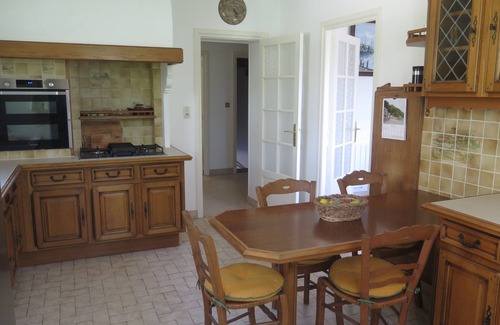 Sanary-sur-Mer Casa | AMPLIA VILLA DE 290M2 - TRANQUILO EN EL INVERNADERO - CERCA DE LA PLAYA