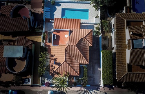 Bolnuevo Villa | Espaciosa villa con gran piscina, 4 terrazas y solárium. Cerca de la playa.