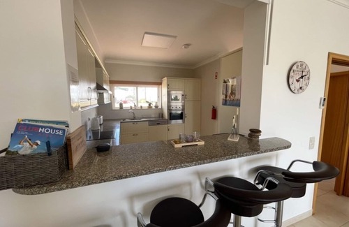 Budens Villa | Amplia villa en excelente ubicación