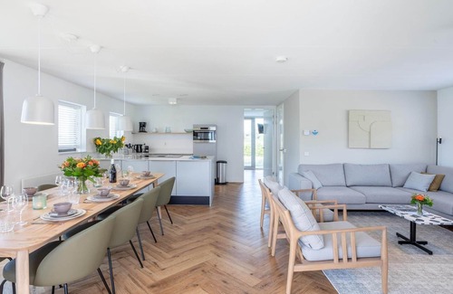 Municipality of Noordwijk Villa | Spacious villa on the North Sea