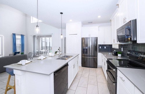 Kissimmee Casa | Spacious Villa w Pool Hot Tub Golf Lazy River