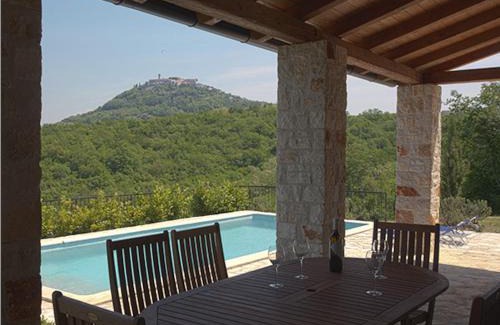 Brkac Villa | Spacious villa with 10x5m pool, aircon. Rural retreat, stunning views.