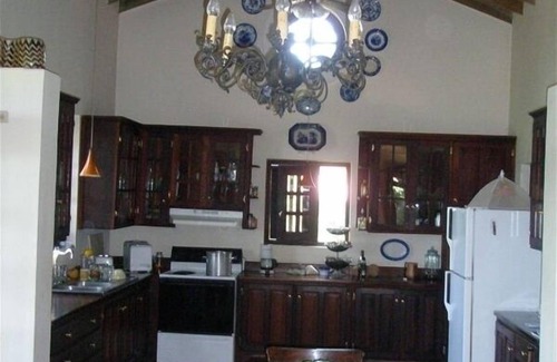 Trujillo Casa | Villa con jardín y vistas al mar y la playa privada
