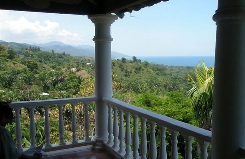 Trujillo Casa | Villa con jardín y vistas al mar y la playa privada