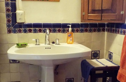 Centro Villa | Amplia villa con piscina en ubicación céntrica