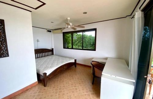 Ko Lanta Villa | Spacious Villa with Sunset Sea View