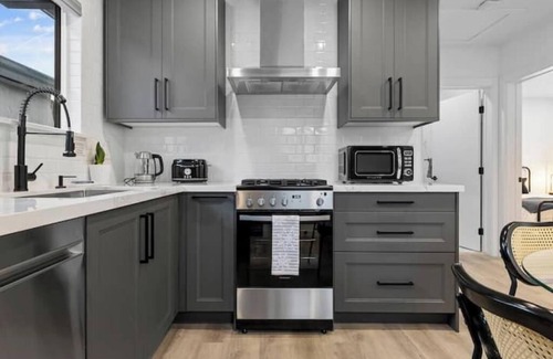 Los Angeles Casa | Spacious w/2BR 1bath - near DTLA East Los Angeles