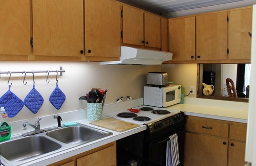 Warren Condominio | Spacious Mountain Escape - ¡a solo minutos de Sugarbush! Corto plazo y estacional!