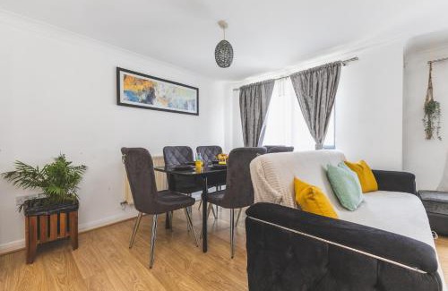 Preston Apartamento | Spacious Wembley Flat Comfy Beds 2 Baths 1 Parking