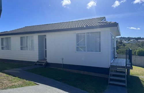 Henderson Casa | Spacious West Auckland Accommodation