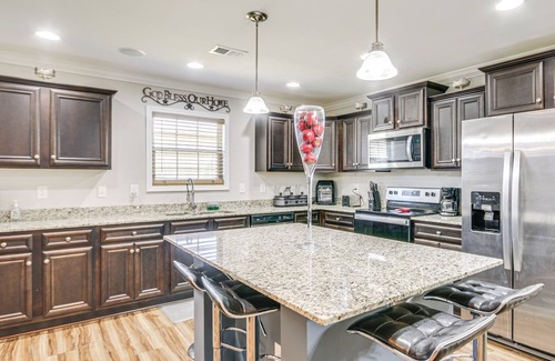 West Columbia Casa | Spacious West Columbia Home w/ Patio & Grill!
