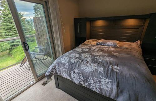 West Kelowna Estates Casa | Spacious West Kelowna Home that is great for family, friends, or business trip!