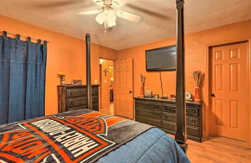 Inman Casa | Spacious Williamson Home: Private Yard & Deck