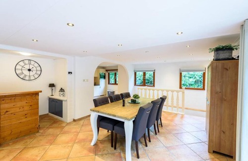Krachtighuizen Casa | Spacious wooden cottage with infra-red sauna at Veluwe