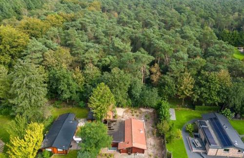 Krachtighuizen Casa | Spacious wooden cottage with infra-red sauna at Veluwe