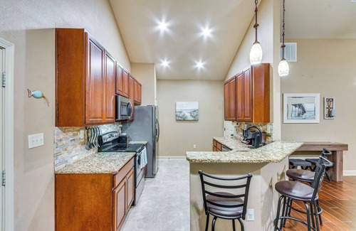 Navarre Casa | Spacious Yard! Navarre Home in Quiet Neighborhood
