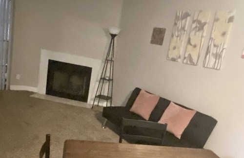 Las Vegas Apartamento | Spacious1bedroom w/fire place