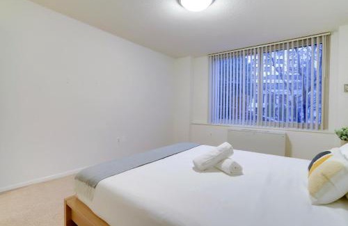 Aurora Highlands Apartamento | Spacius Apt W Excellent Amenities