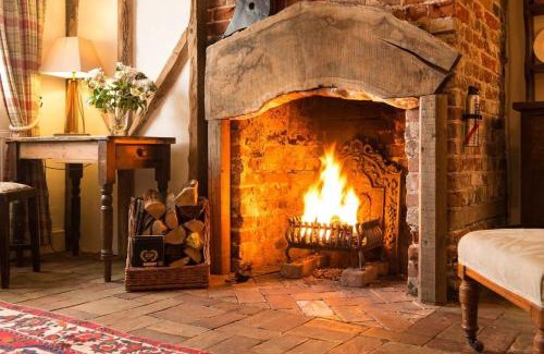 Long Melford Casa | Spadgers, a flax workers cottage next to fields in a Medieval Village