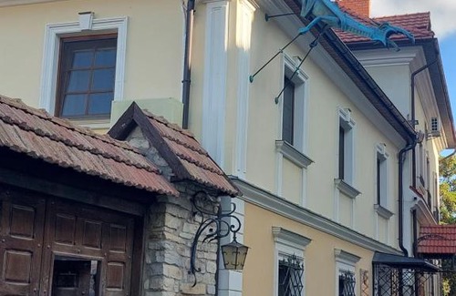 Kamenets-Podol'skiy Casa | Spadok