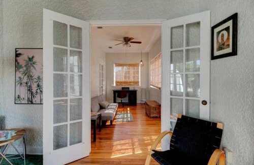 Kingston Casa | Spanish Beach Bungalow MainHouse
