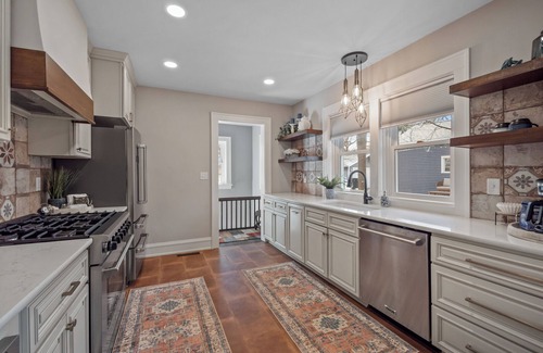 Waupaca Casa | Spanish Charm 4bed/3bath Downtown Waupaca!