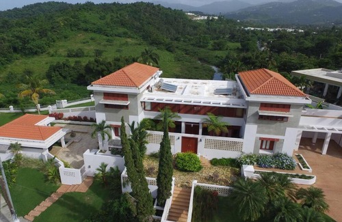 Canovanillas Casa | Spanish Mansion with Mountain views