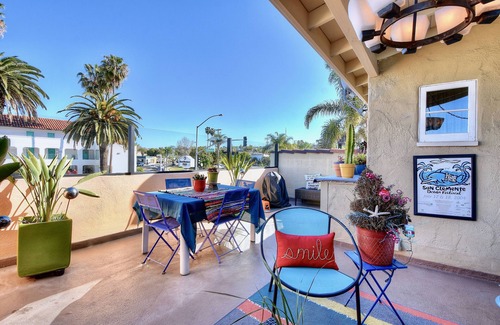 San Clemente Casa | Spanish-Style San Clemente Loft - King Bed, AC, Garage, Walk to North Beach