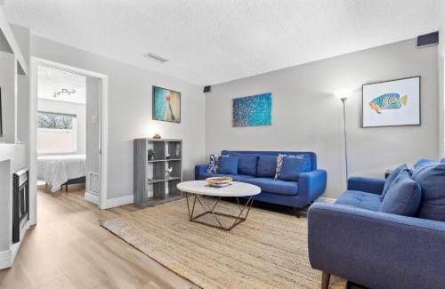 Indian Rocks Beach Apartamento | Spanish Villa Suite 52 - Damage Free & Across the Street from White Sand Beaches of Indian Rocks Beach!
